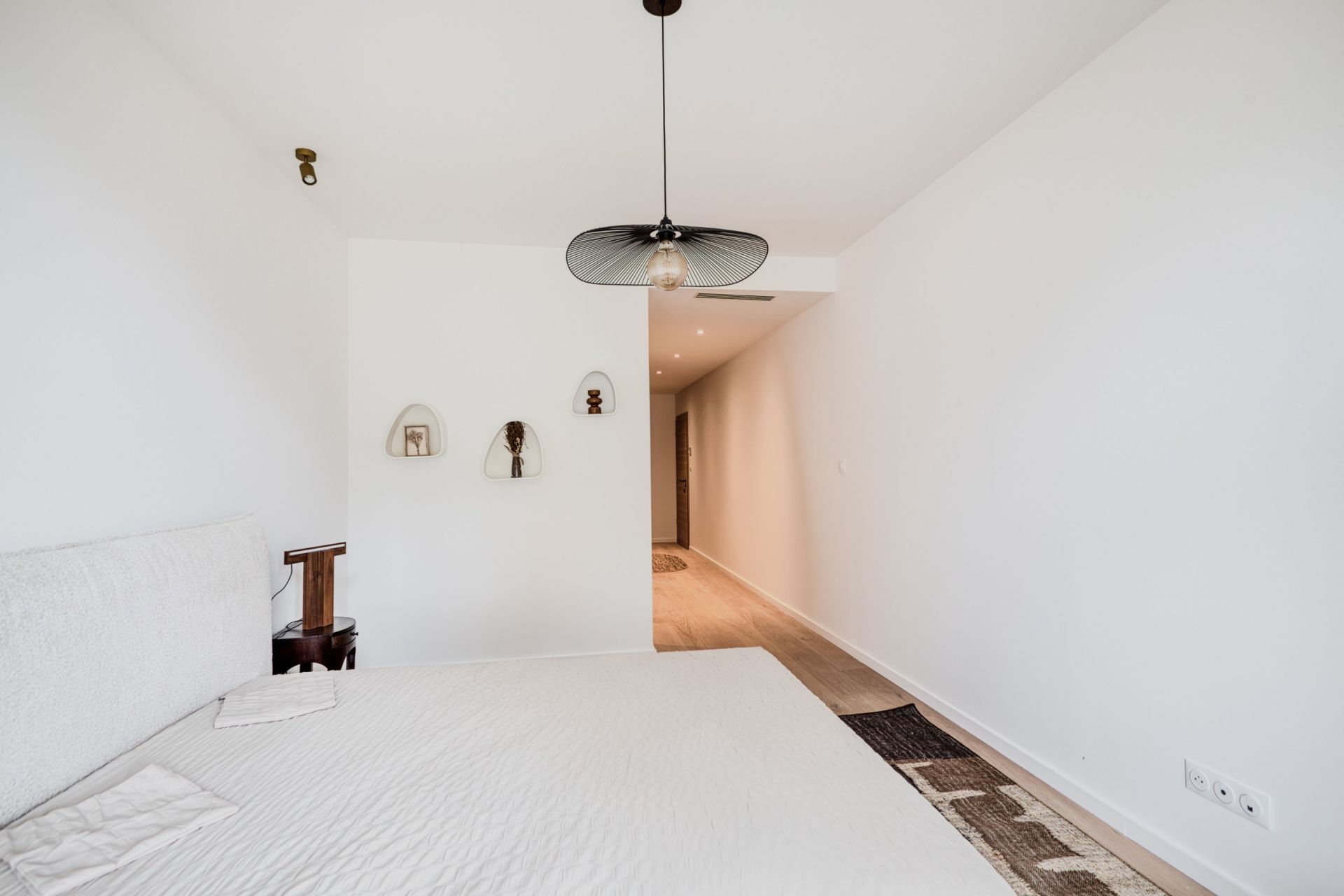luxury apartment 4 Rooms for sale on BEAUNE (21200)