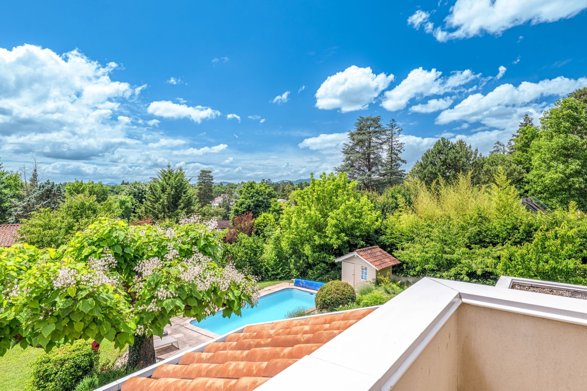 luxury house 7 Rooms for sale on CHARBONNIERES LES BAINS (69260)