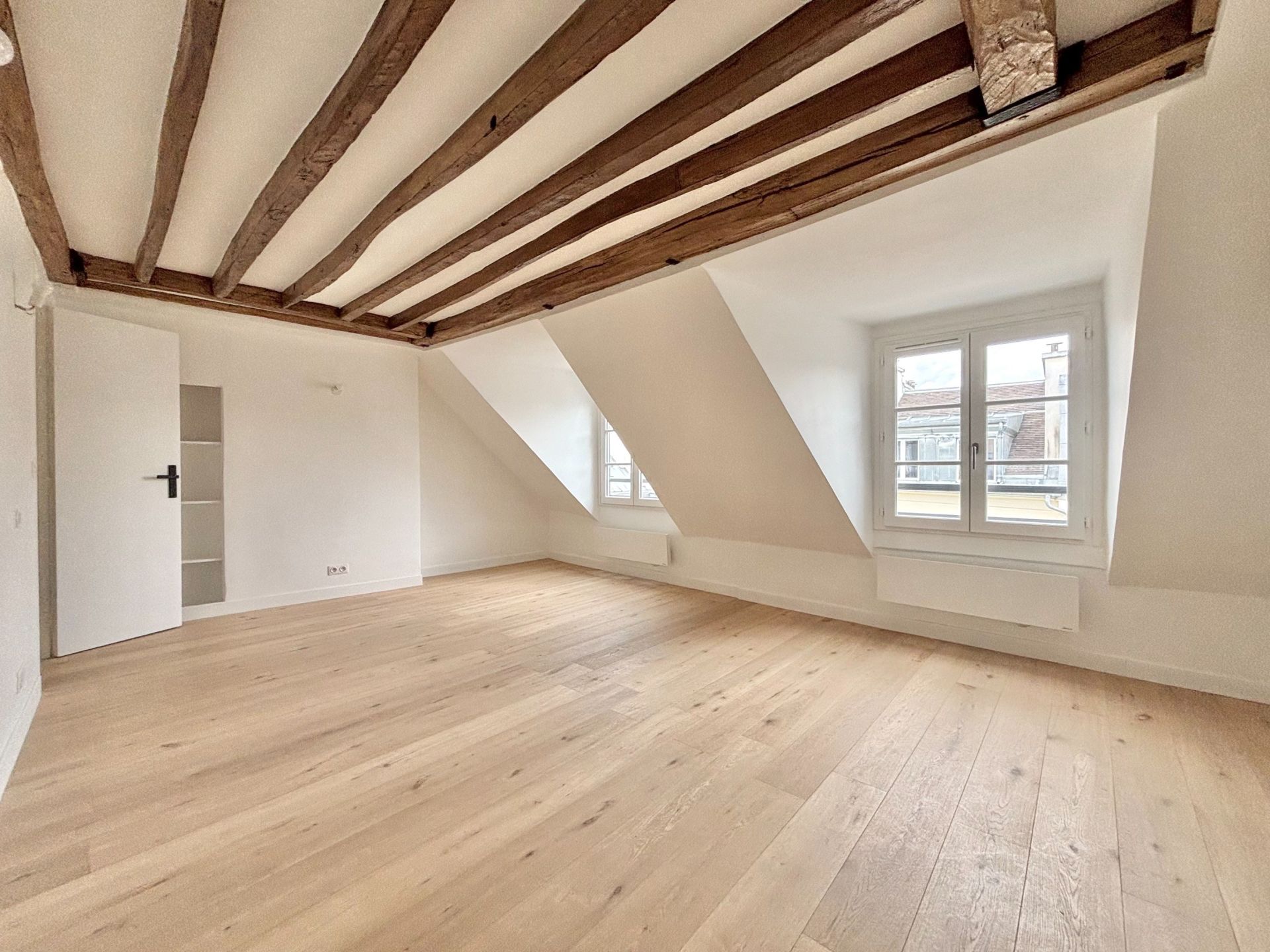 luxury apartment 2 Rooms for sale on PARIS (75003)