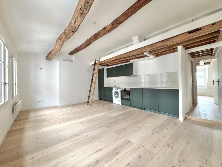 luxury apartment 2 Rooms for sale on PARIS (75003)