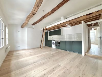 Sale Luxury apartment Paris 3 2&nbsp;Rooms 54.1&nbsp;m²