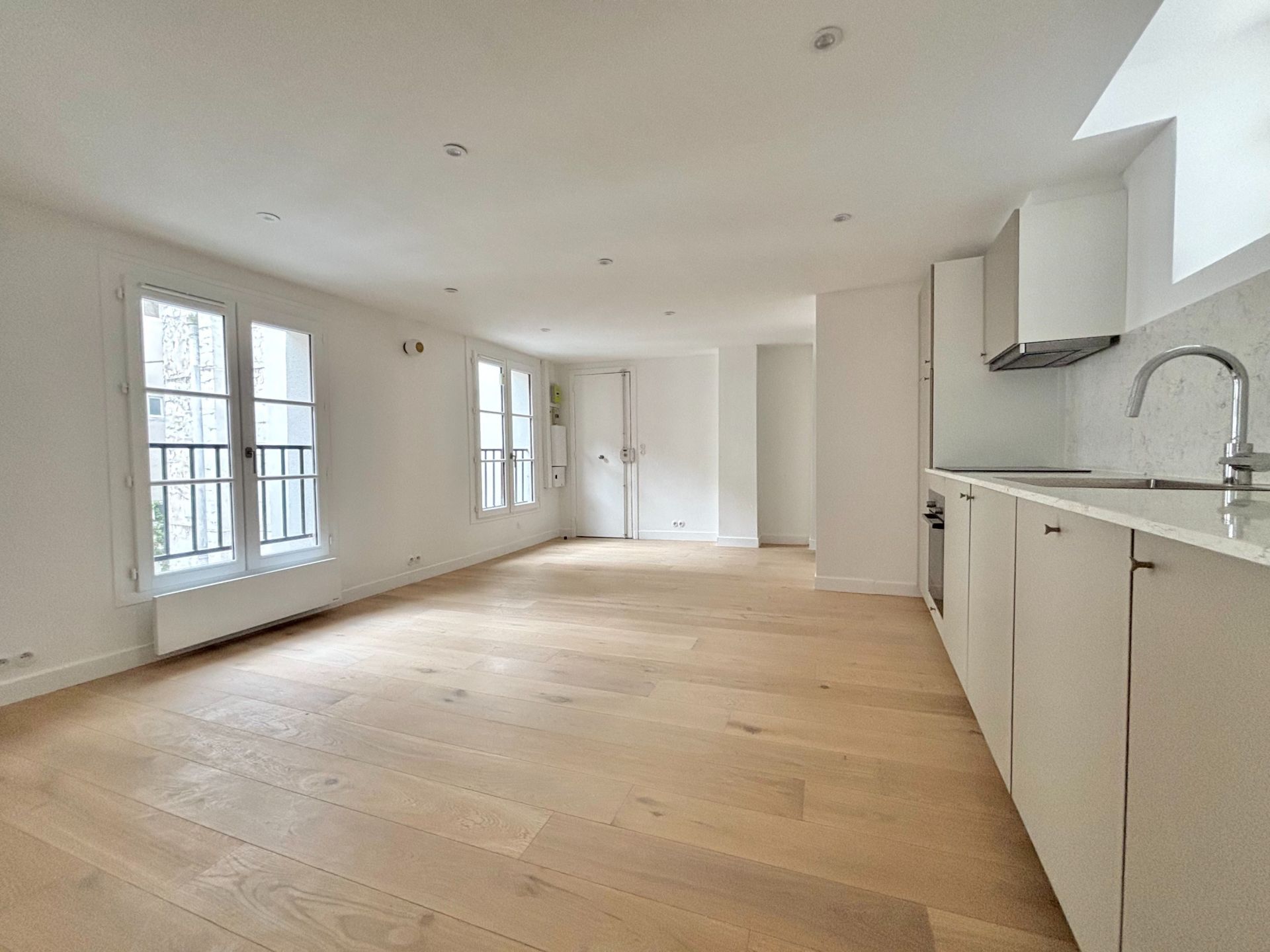 luxury apartment 2 Rooms for sale on PARIS (75003)