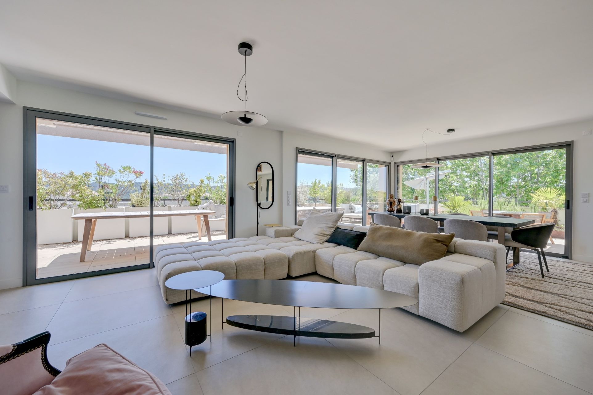 luxury apartment 5 Rooms for sale on AIX EN PROVENCE (13100)