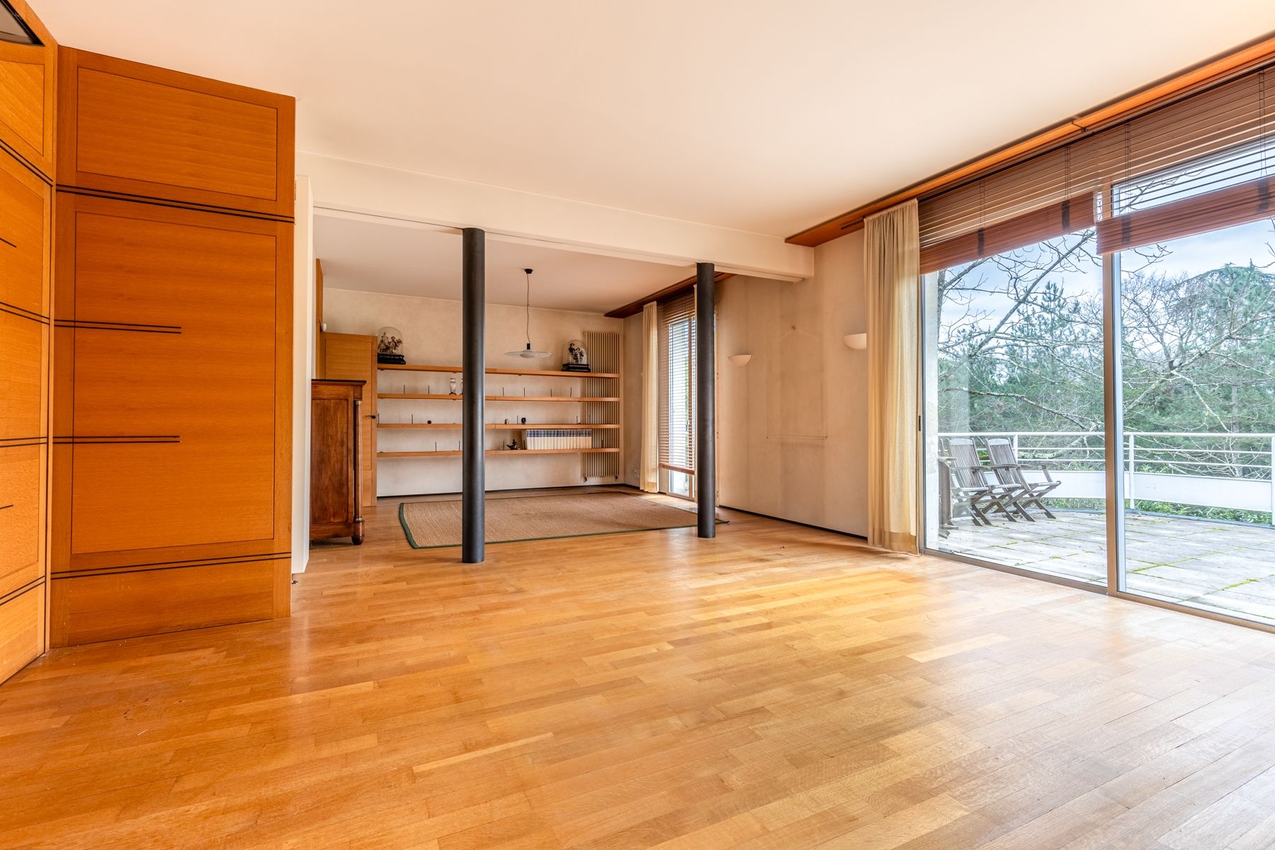 luxury house 10 Rooms for sale on BORDEAUX (33000)