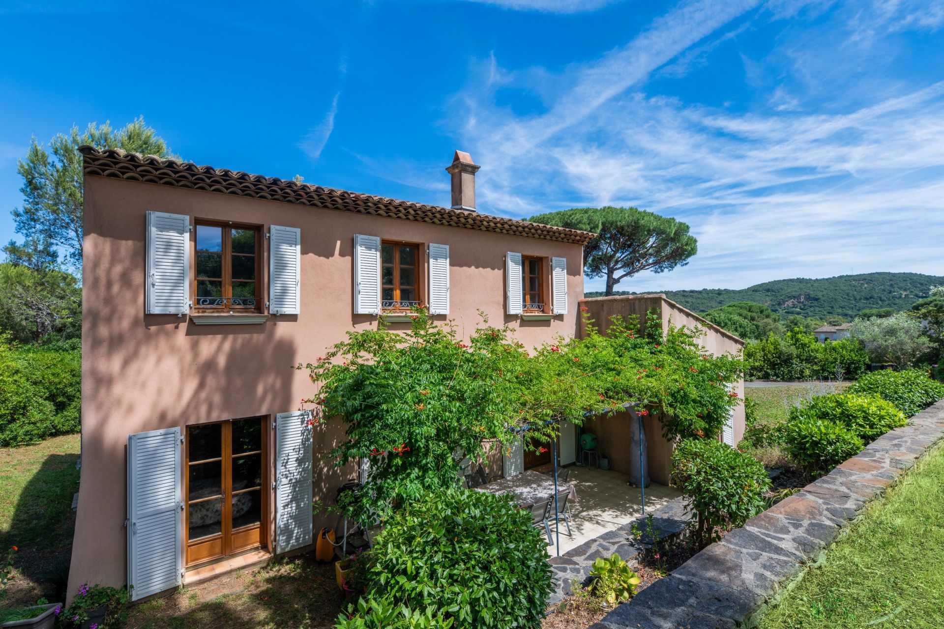 luxury provencale house 6 Rooms for sale on GASSIN (83580)
