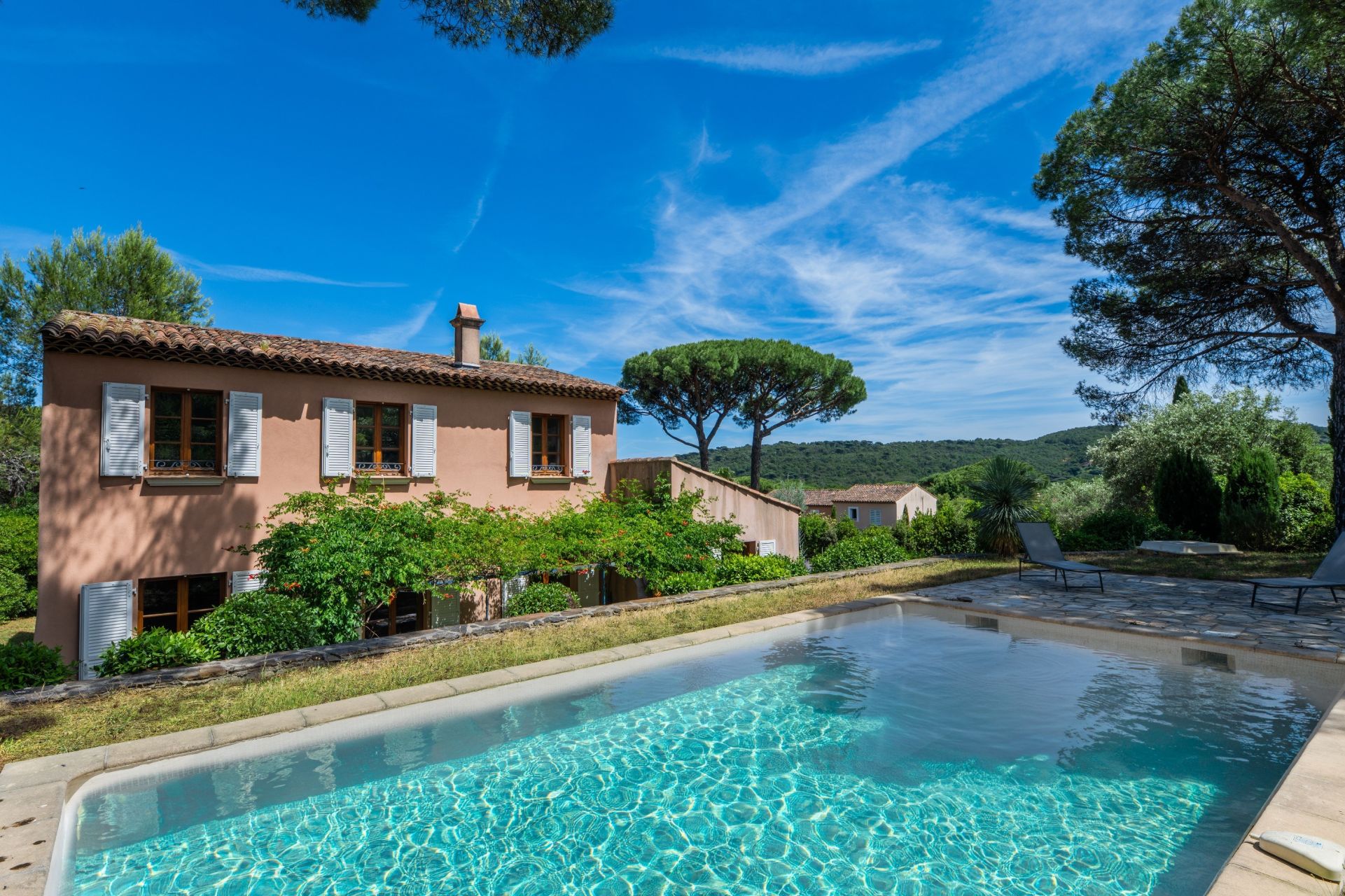 luxury provencale house 6 Rooms for sale on GASSIN (83580)