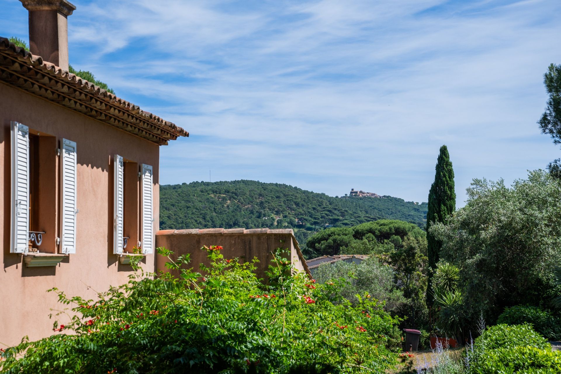 luxury provencale house 6 Rooms for sale on GASSIN (83580)
