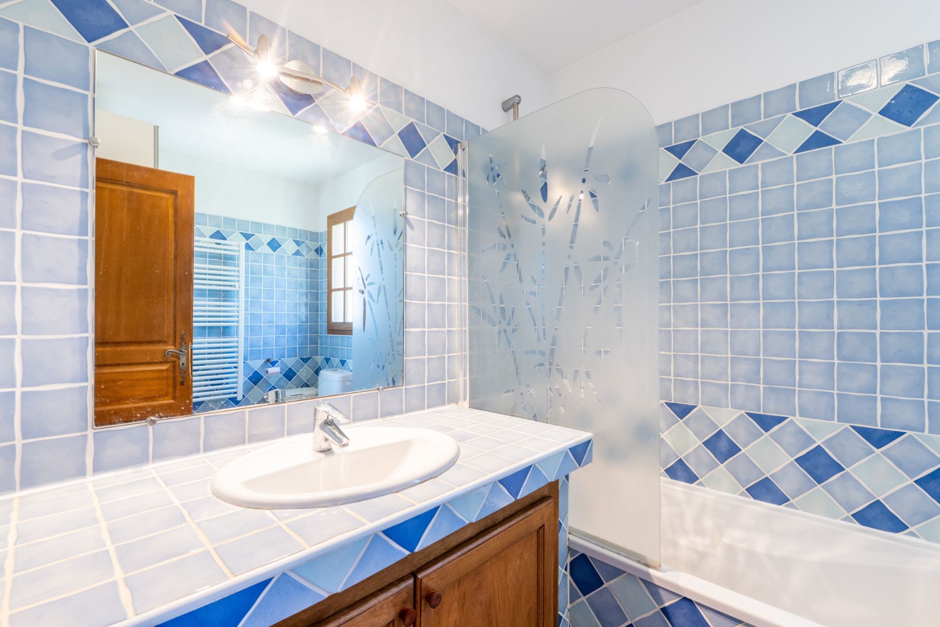 luxury provencale house 6 Rooms for sale on GASSIN (83580)
