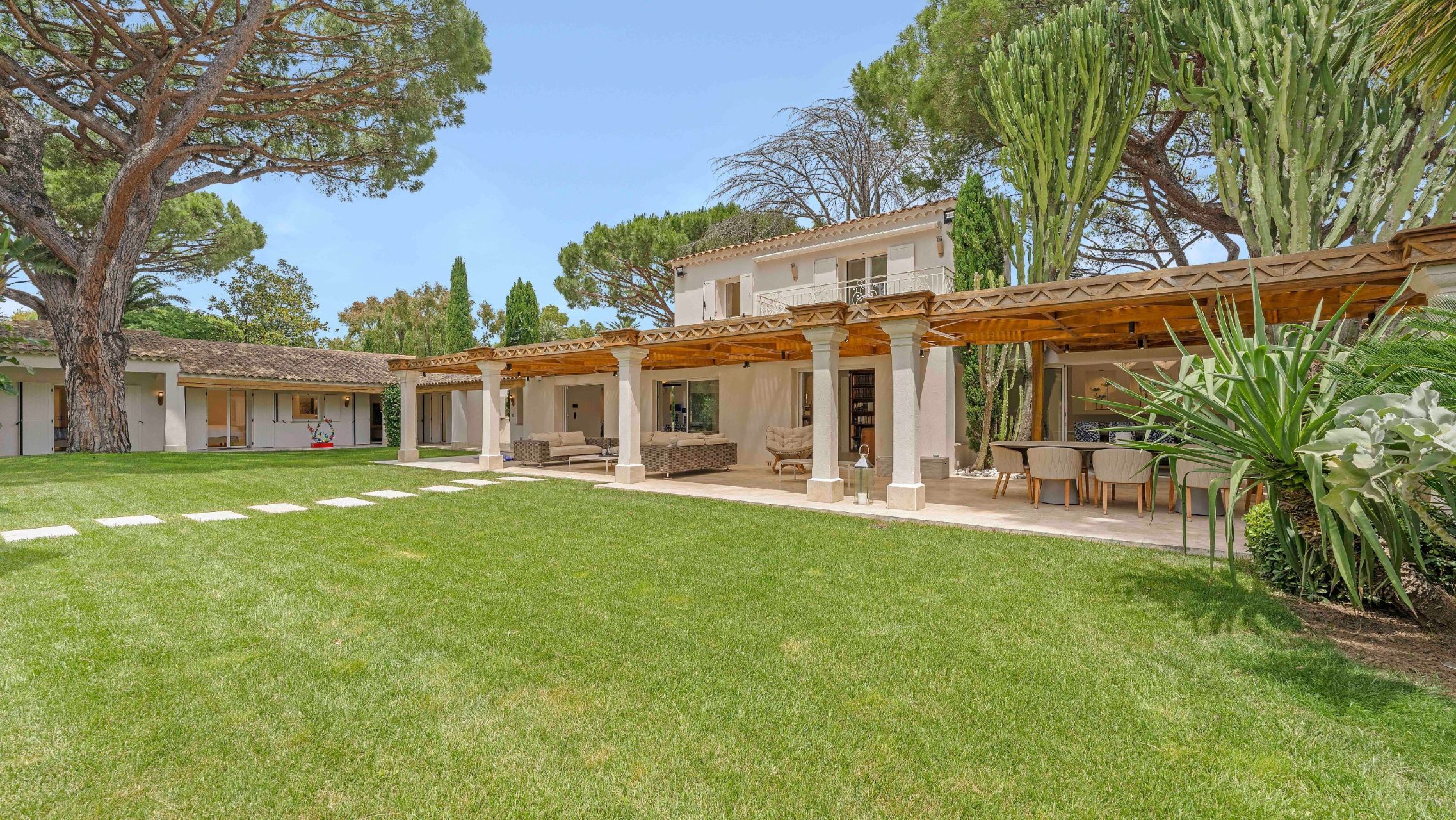 villa de luxe 9 Pièces en vente sur ST TROPEZ (83990)