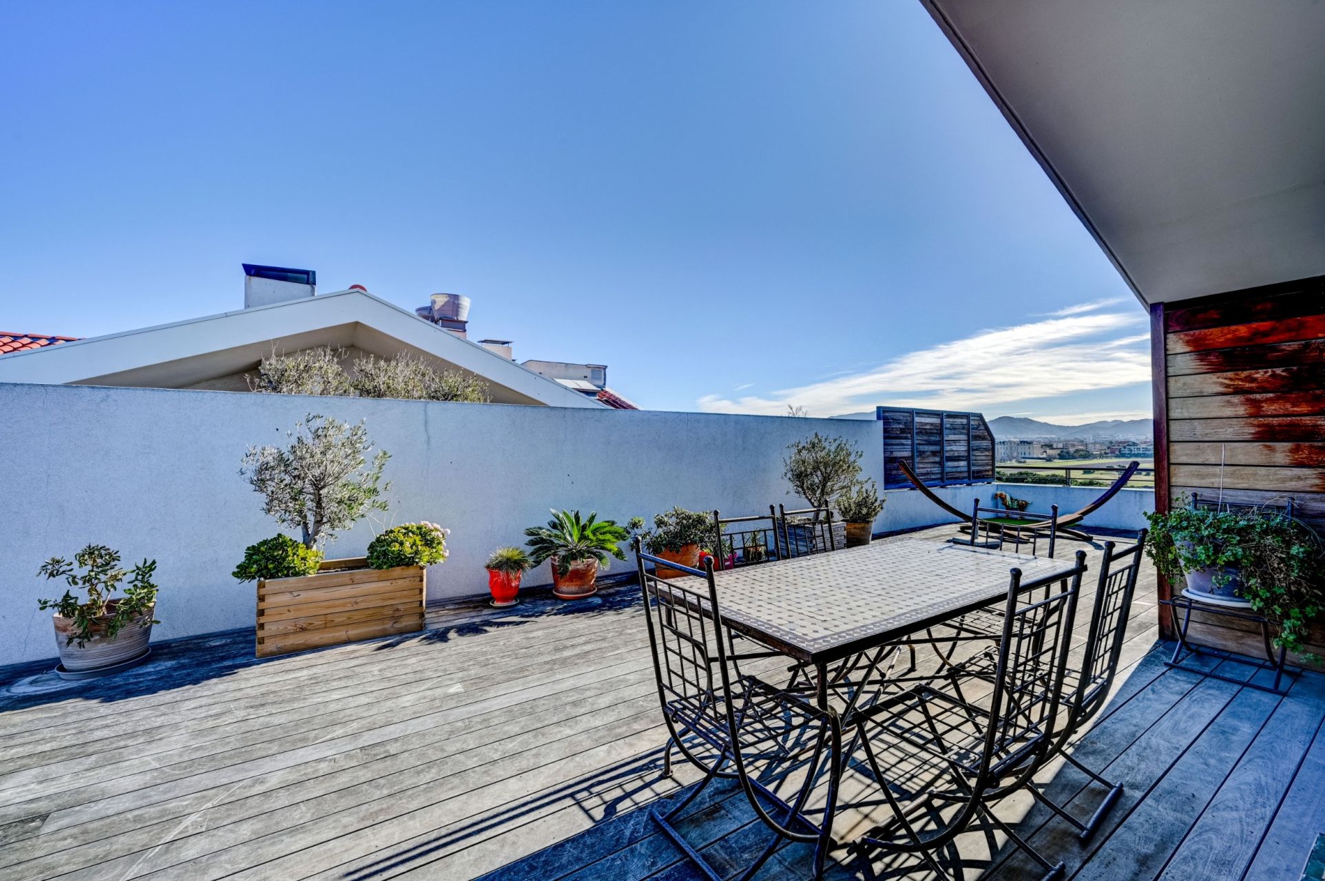 penthouse 4 Rooms for sale on MARSEILLE (13008)