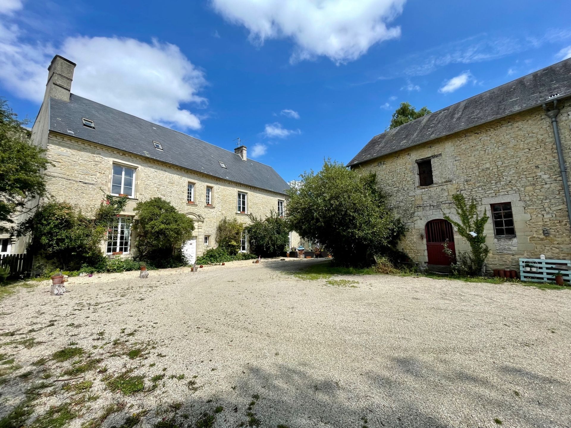 manor house 12 Rooms for sale on BAYEUX (14400)