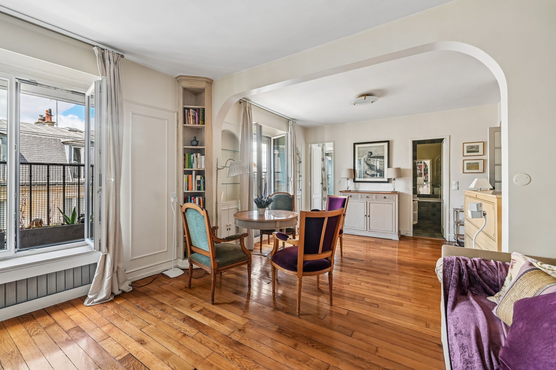 luxury apartment 3 Rooms for sale on PARIS (75116)