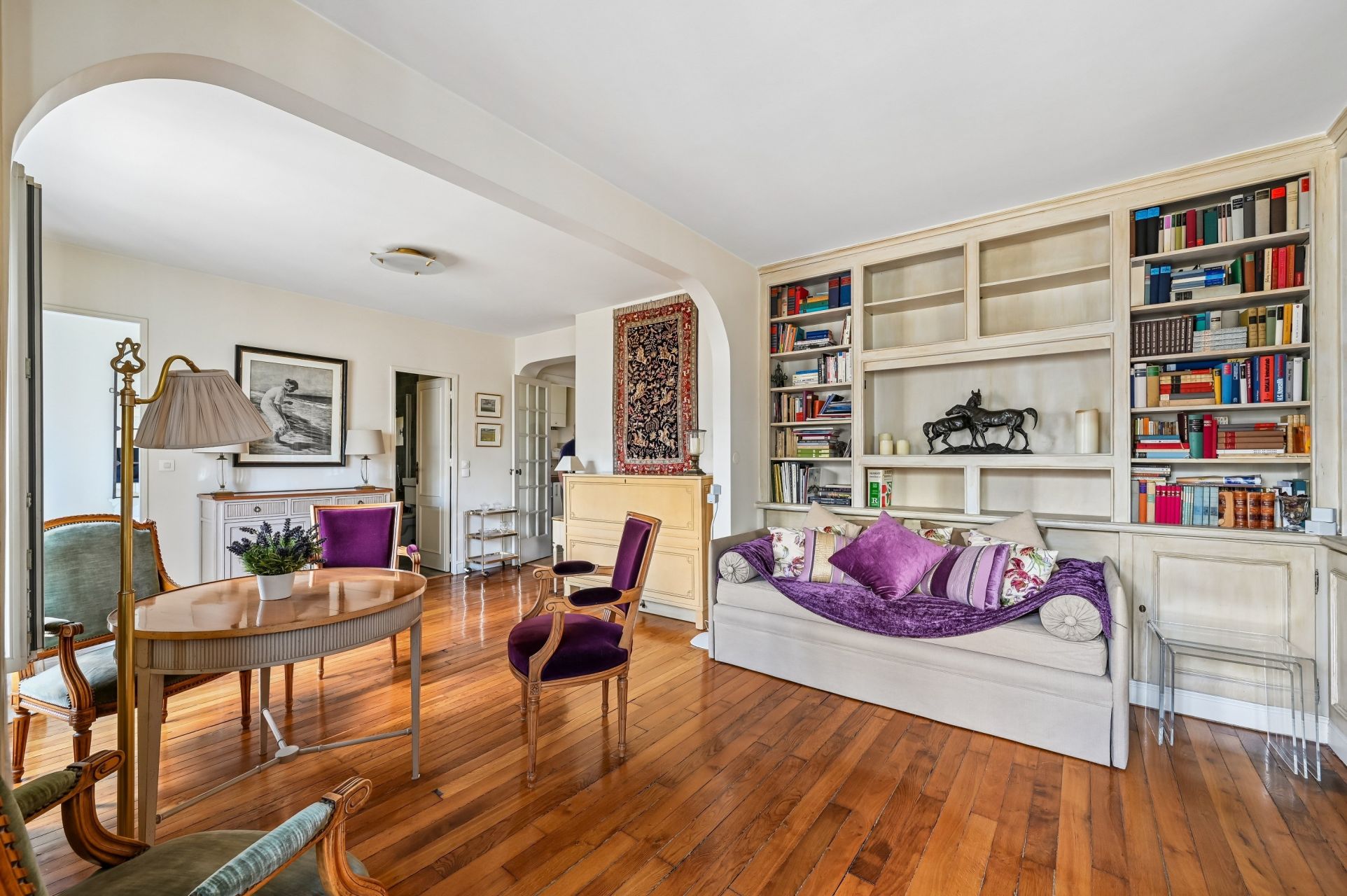 luxury apartment 3 Rooms for sale on PARIS (75116)