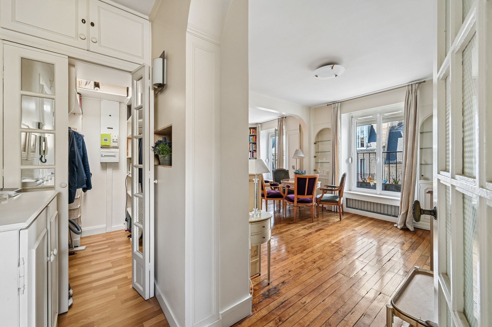 luxury apartment 3 Rooms for sale on PARIS (75116)