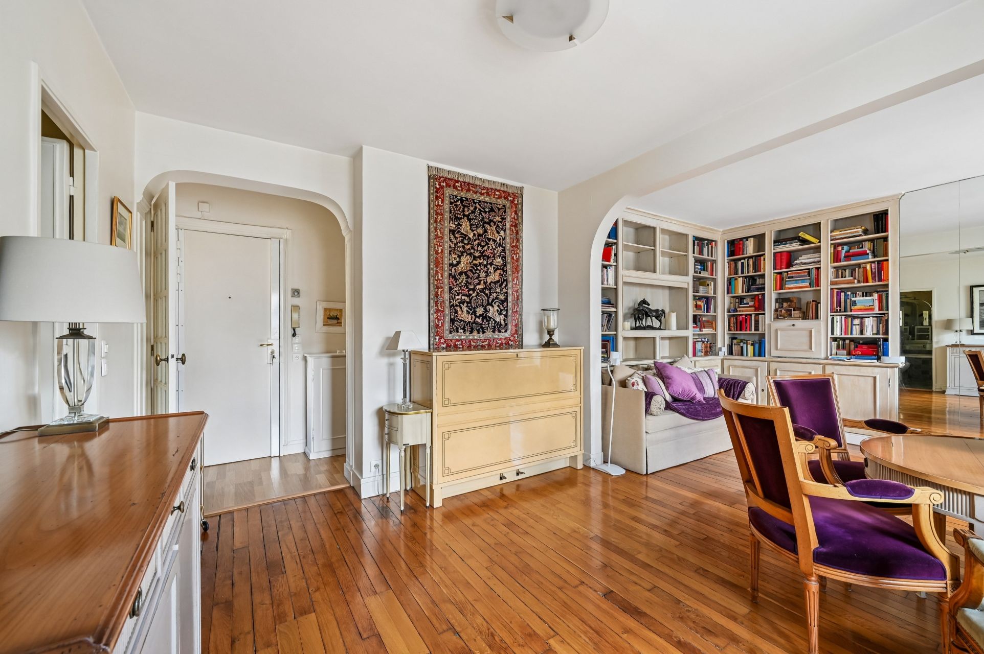luxury apartment 3 Rooms for sale on PARIS (75116)