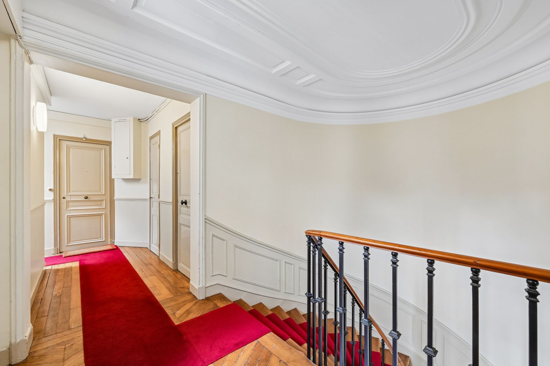luxury apartment 3 Rooms for sale on PARIS (75116)