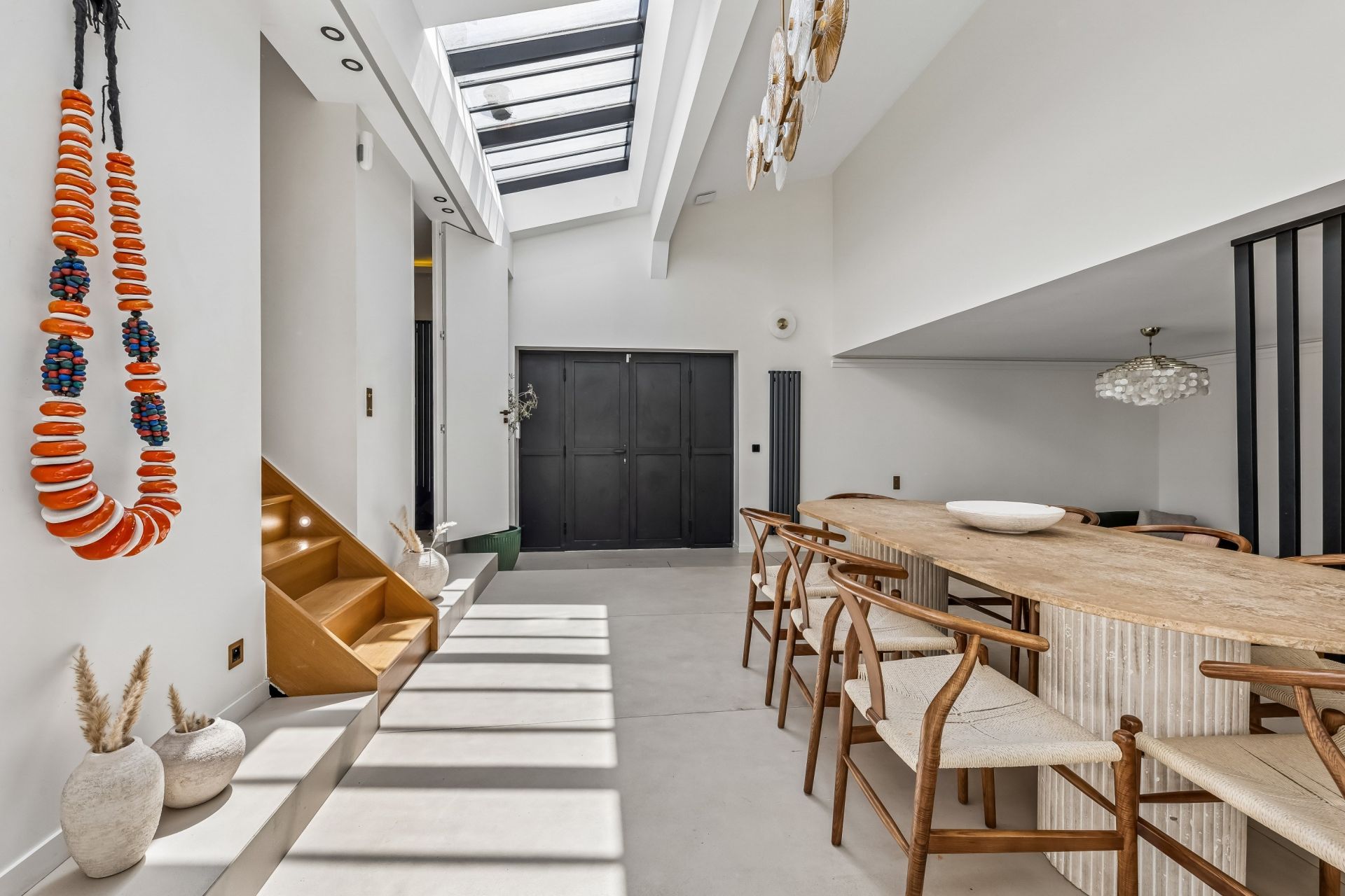 luxury apartment 5 Rooms for sale on PARIS (75018)