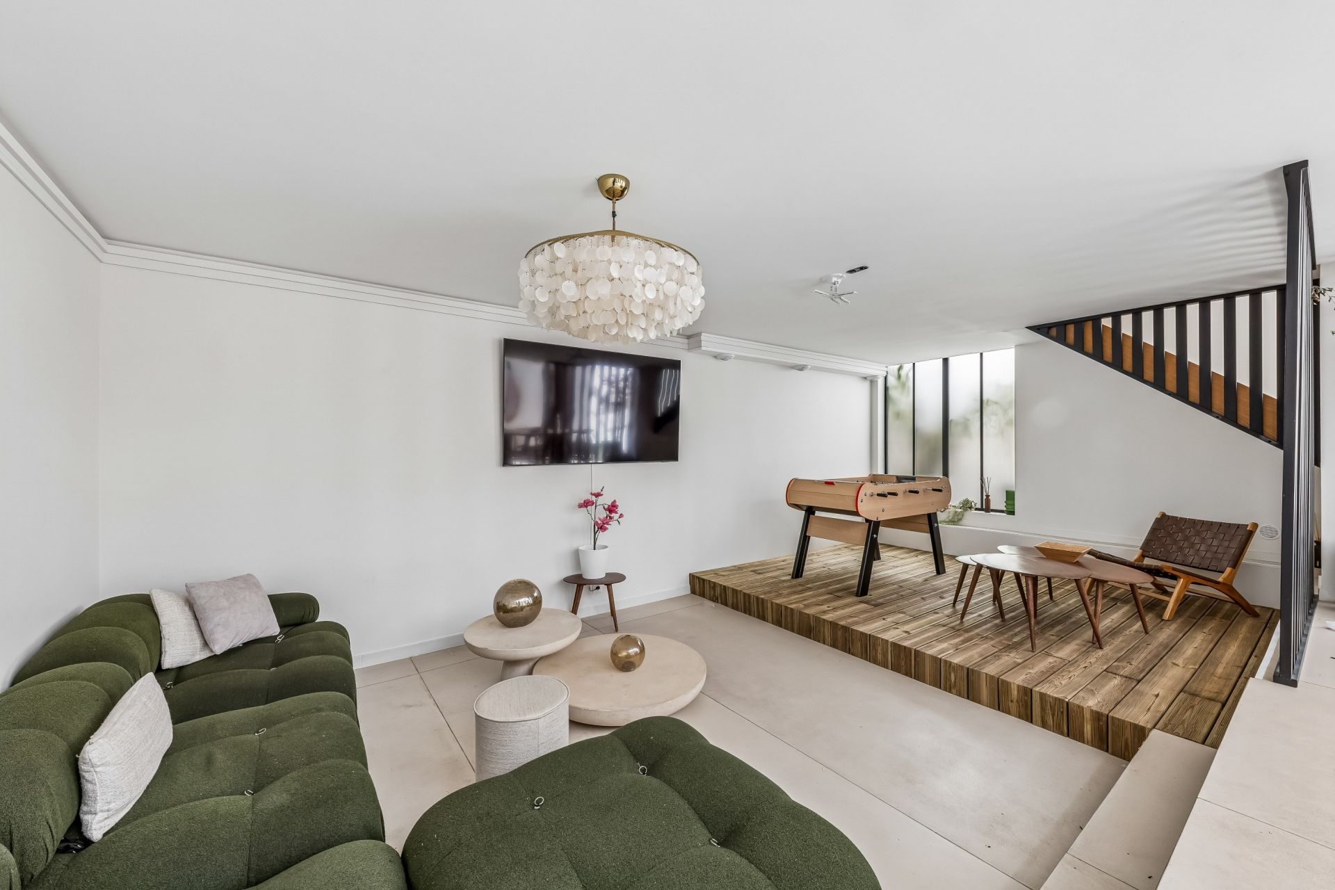 luxury apartment 5 Rooms for sale on PARIS (75018)