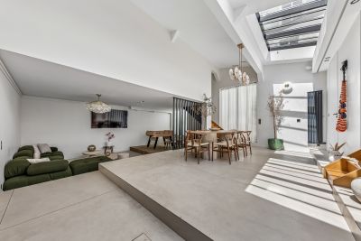 Sale Luxury apartment Paris 18 5&nbsp;Rooms 124.93&nbsp;m²