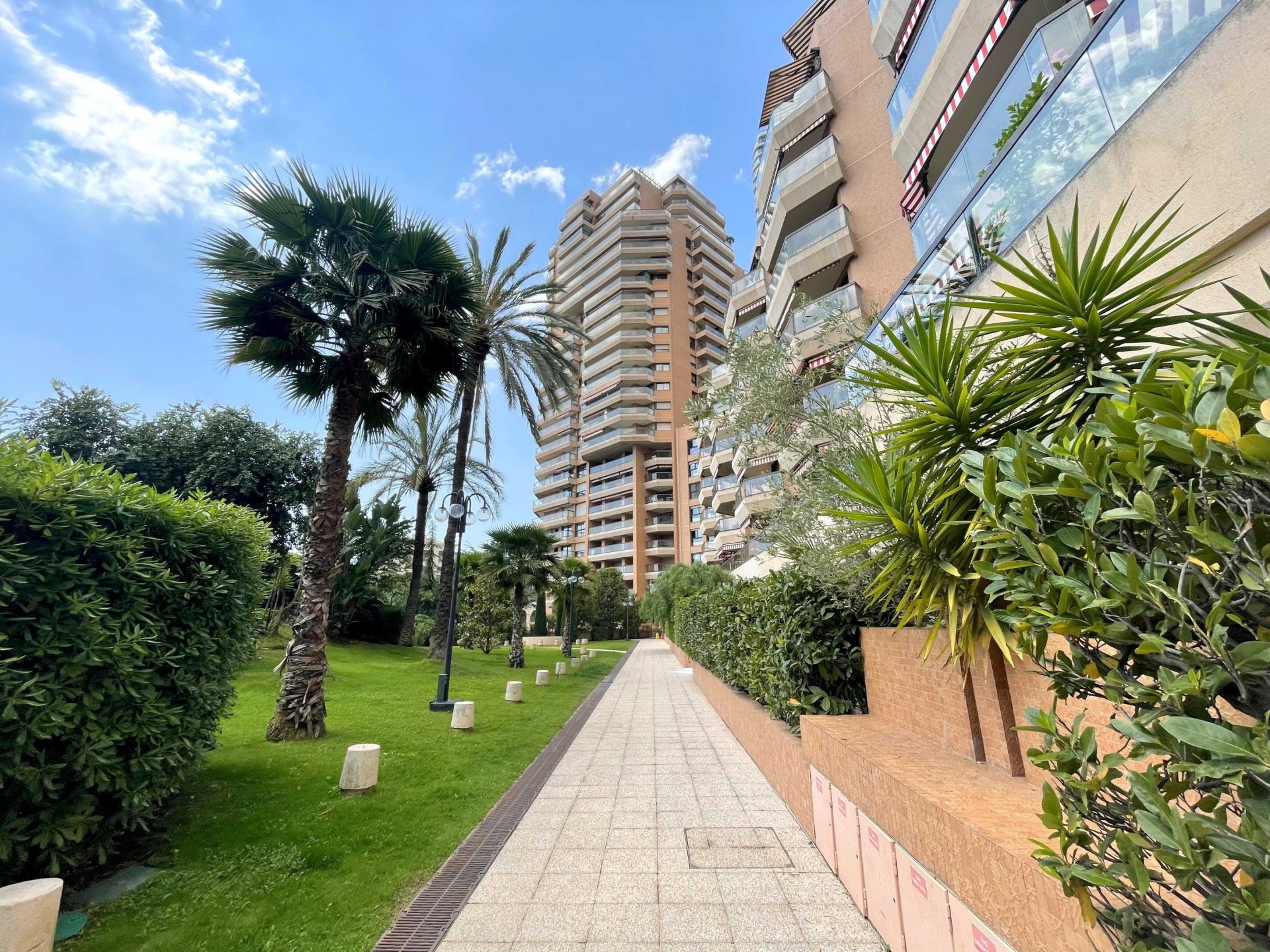 luxury apartment 2 Rooms for sale on MONACO (98000)