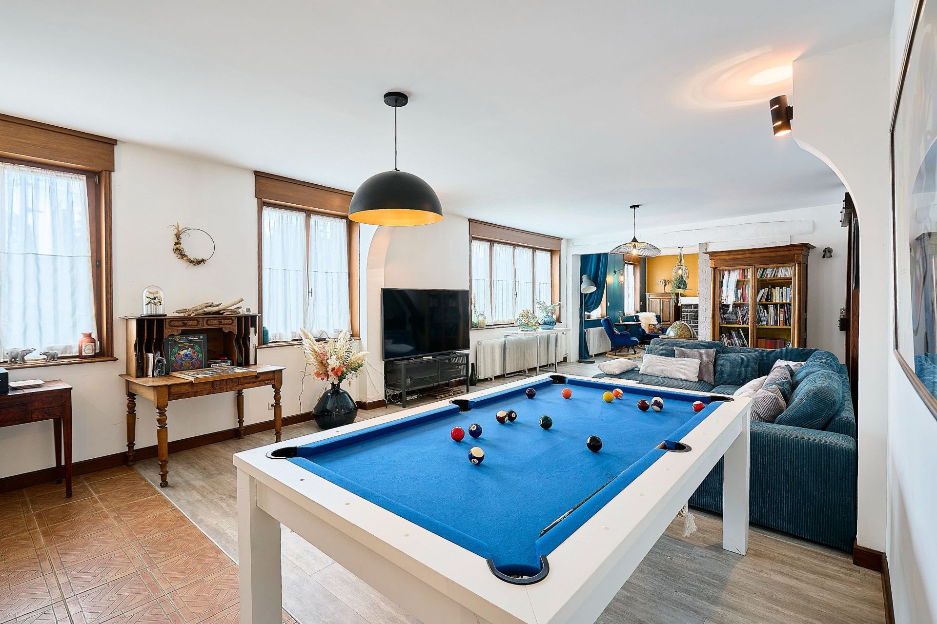 luxury house 14 Rooms for sale on BAISIEUX (59780)