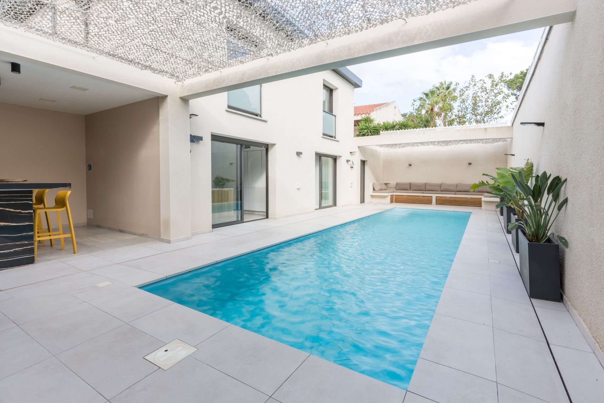 luxury house 6 Rooms for sale on PERPIGNAN (66000)