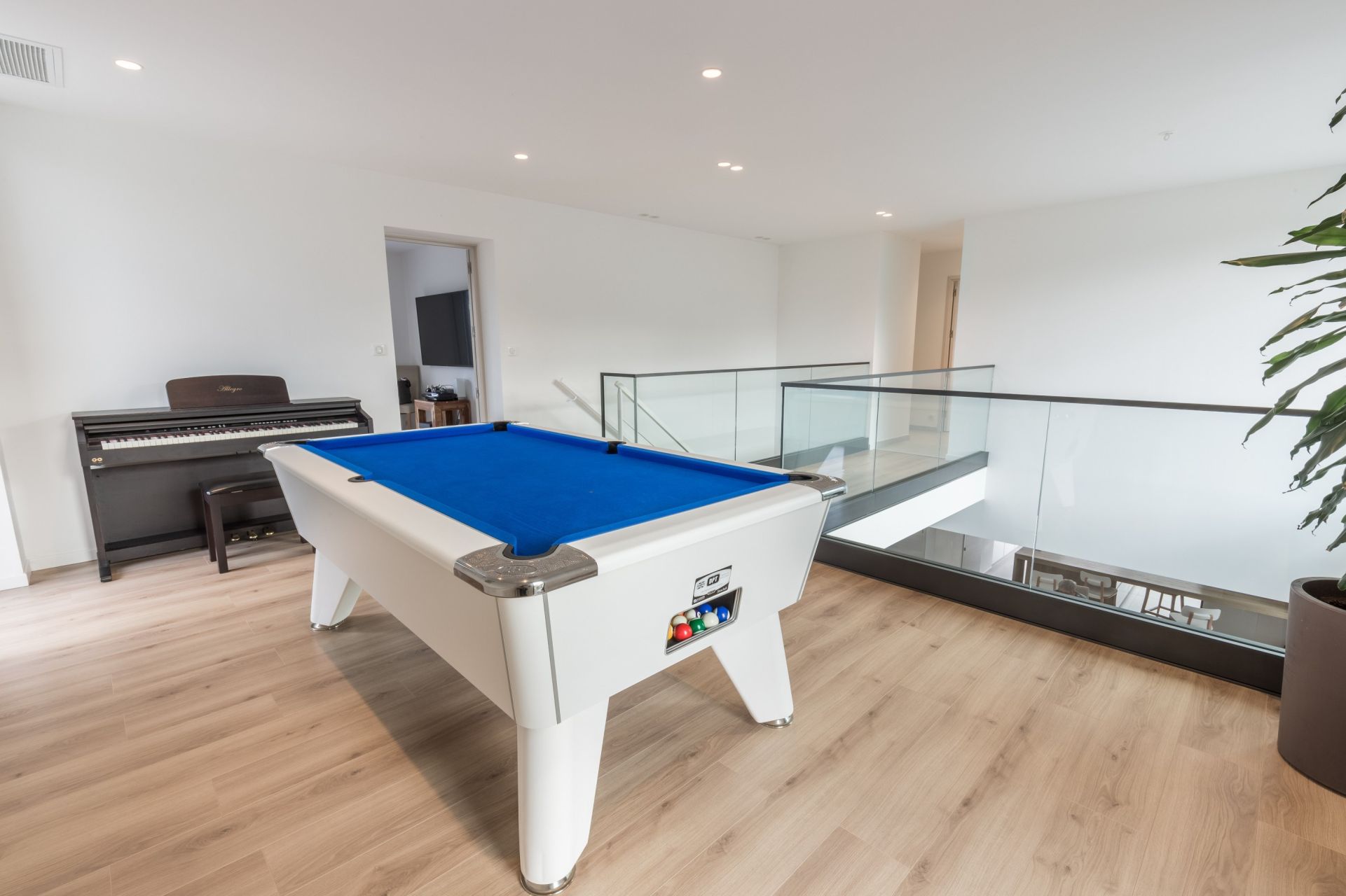 luxury house 6 Rooms for sale on PERPIGNAN (66000)
