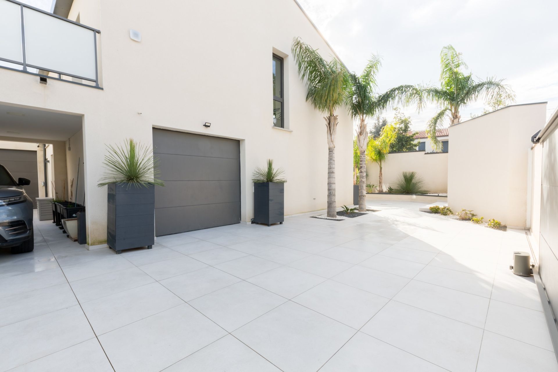 luxury house 6 Rooms for sale on PERPIGNAN (66000)