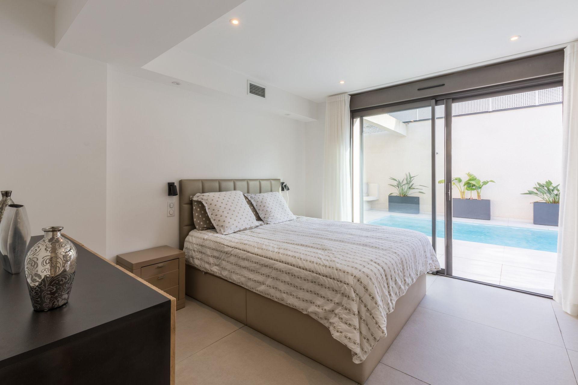 luxury house 6 Rooms for sale on PERPIGNAN (66000)