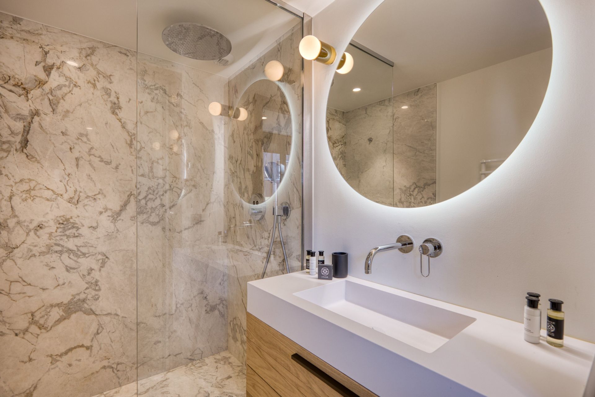 luxury apartment 6 Rooms for seasonal rent on COURCHEVEL (73120)