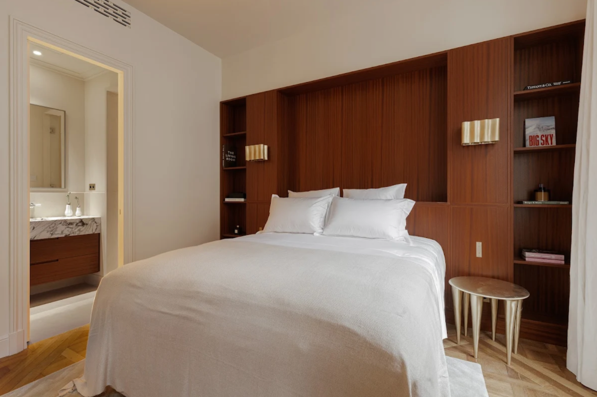 luxury apartment 5 Rooms for sale on PARIS (75006)