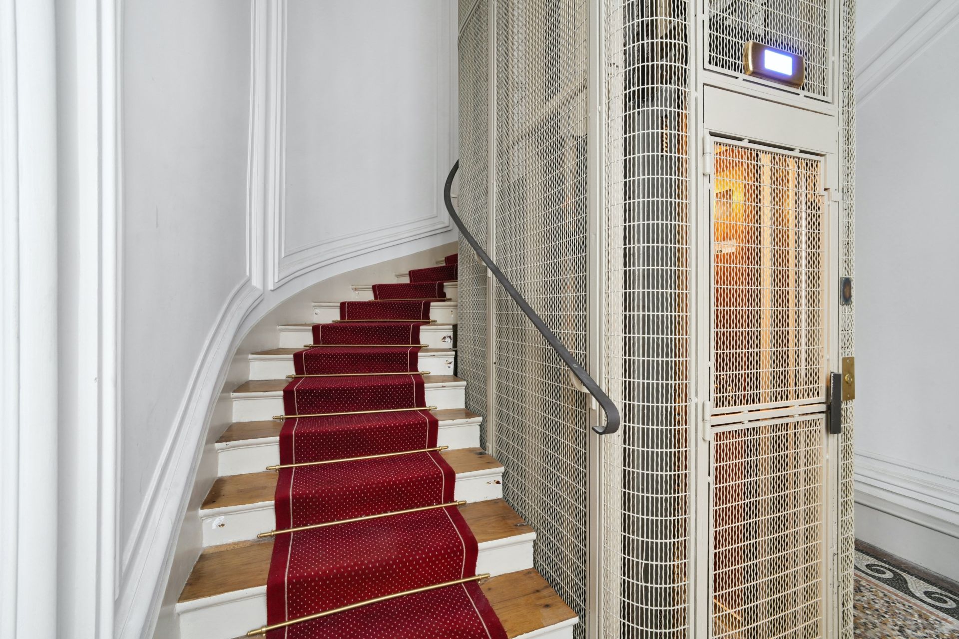 luxury apartment 5 Rooms for sale on PARIS (75006)