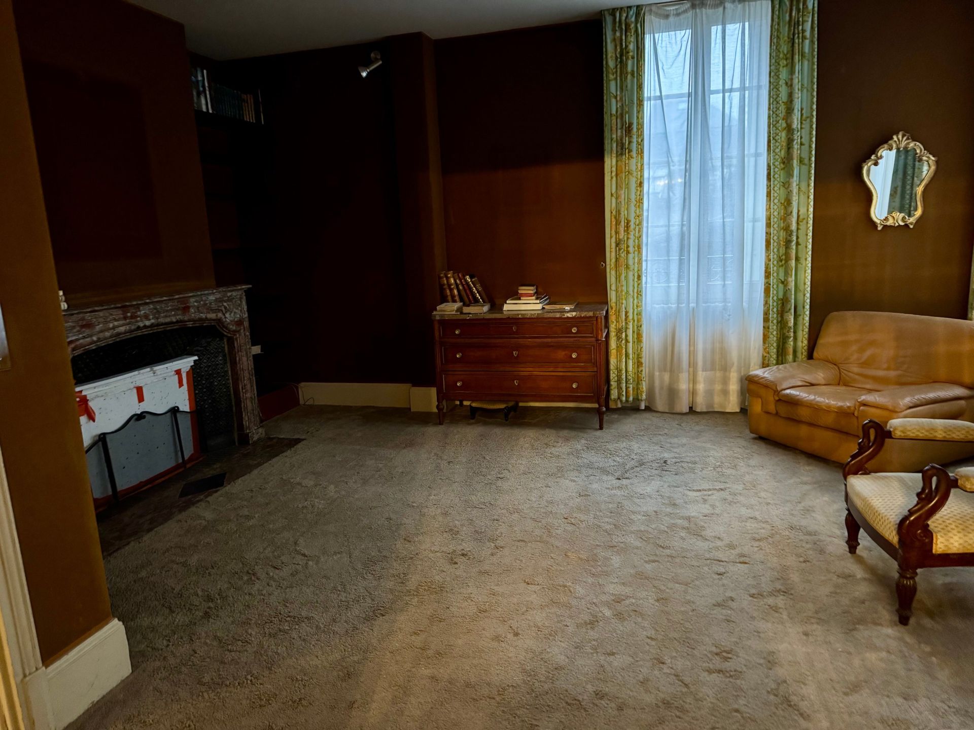 luxury house 20 Rooms for sale on ORLEANS (45000)