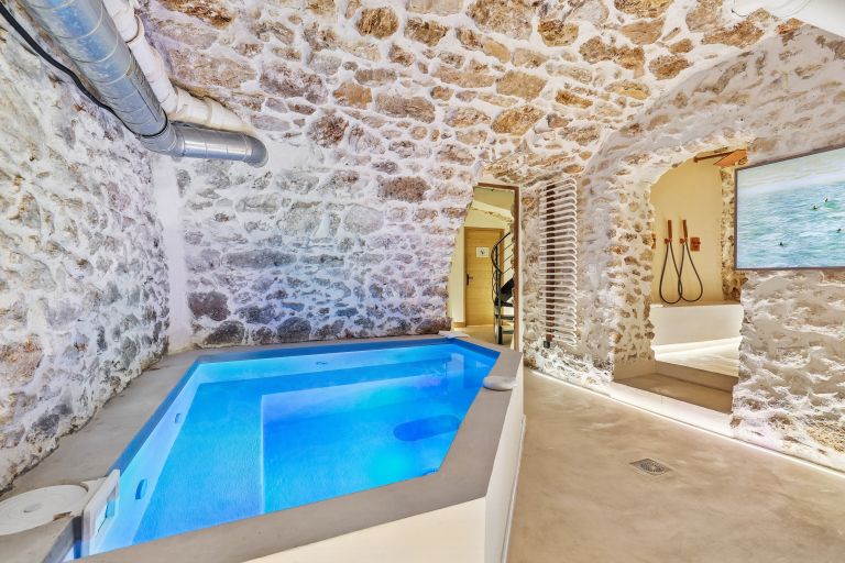 luxury apartment 3 Rooms for sale on PARIS (75011)