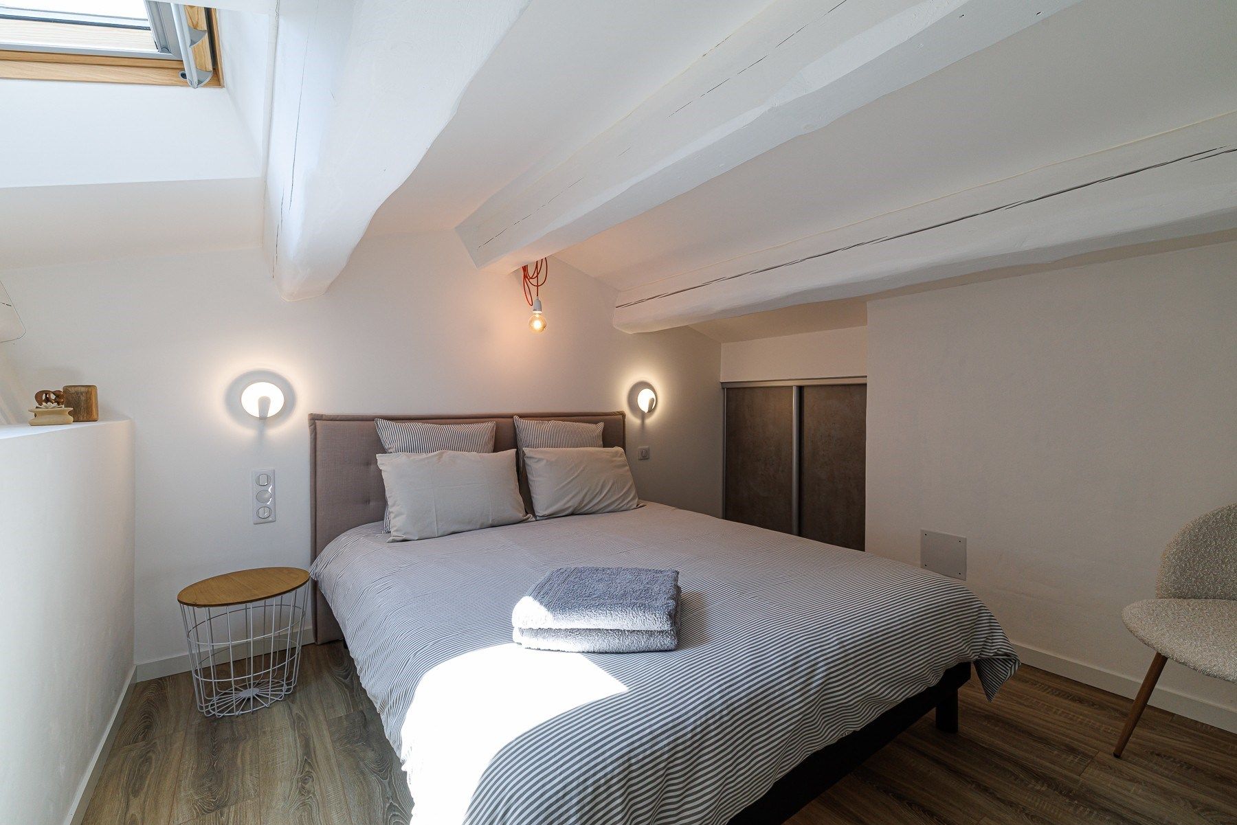 luxury villa 5 Rooms for sale on GATTIERES (06510)