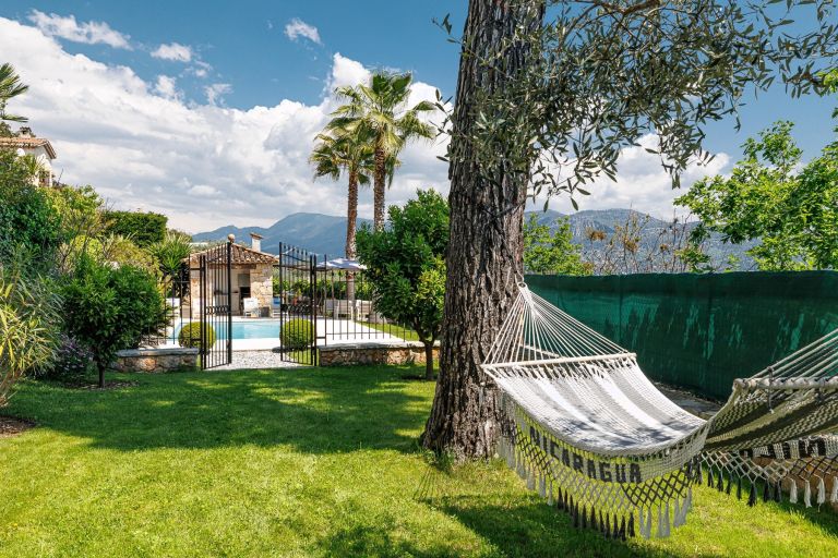 luxury villa 5 Rooms for sale on GATTIERES (06510)