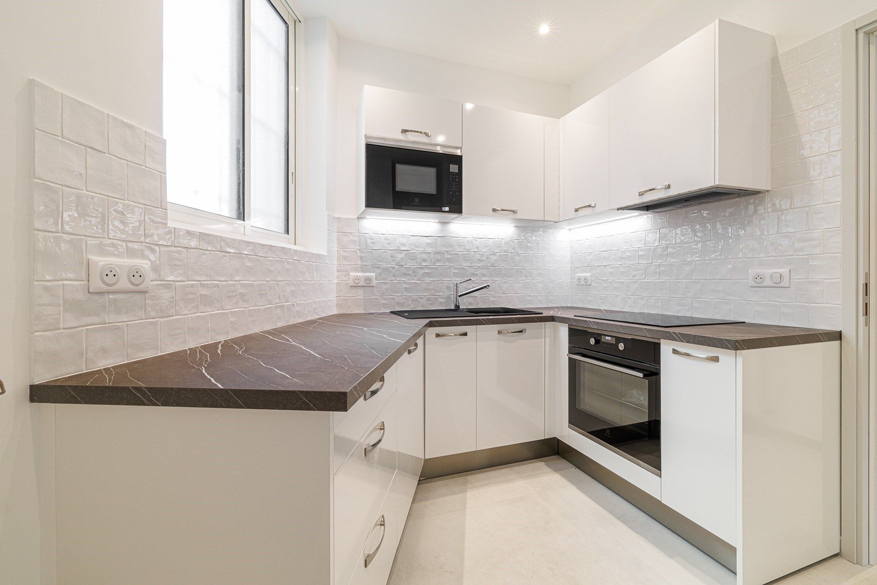 luxury apartment 3 Rooms for sale on NICE (06000)