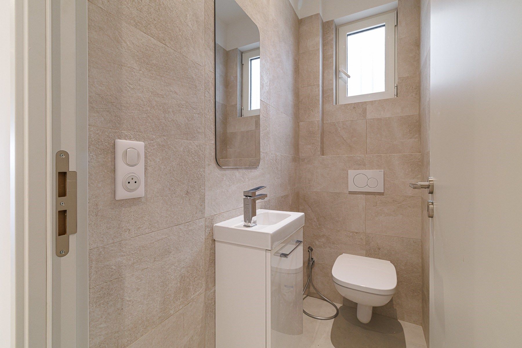 luxury apartment 3 Rooms for sale on NICE (06000)