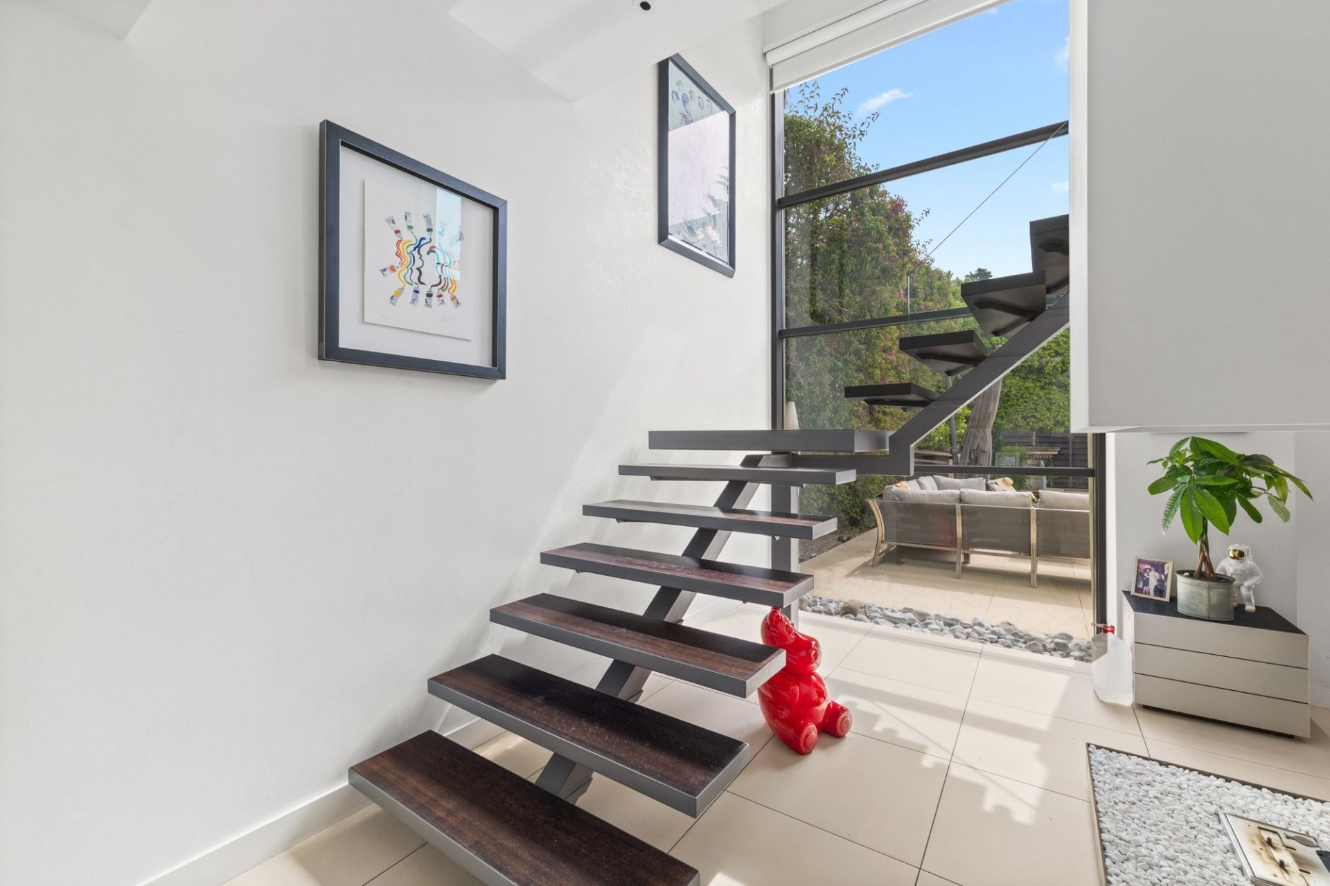luxury villa 5 Rooms for sale on NICE (06000)