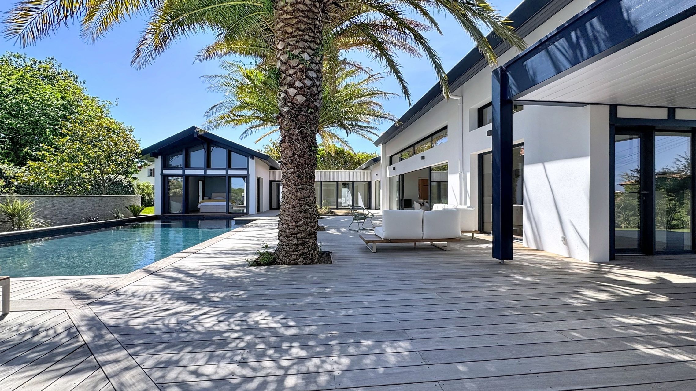 luxury house 8 Rooms for sale on BIDART (64210)