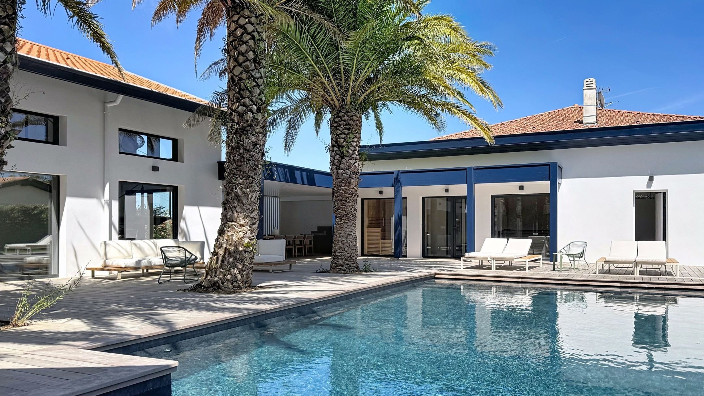 luxury house 8 Rooms for sale on BIDART (64210)