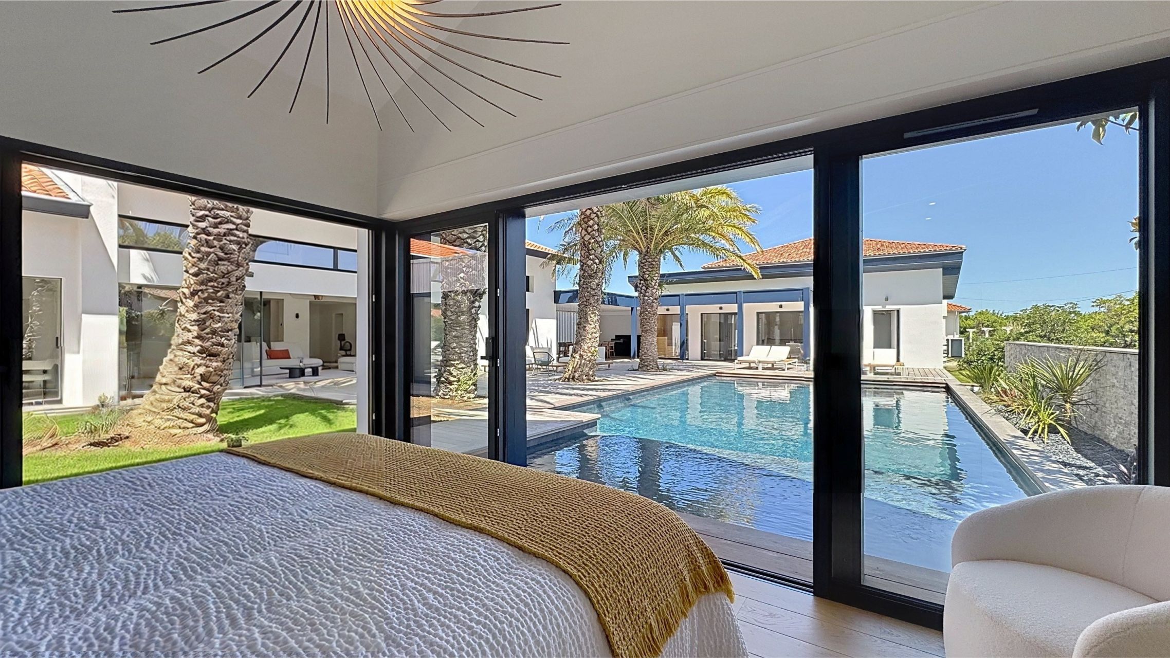 luxury house 8 Rooms for sale on BIDART (64210)