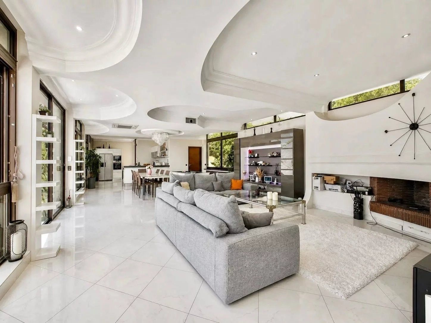 luxury villa 7 Rooms for sale on VALLAURIS (06220)