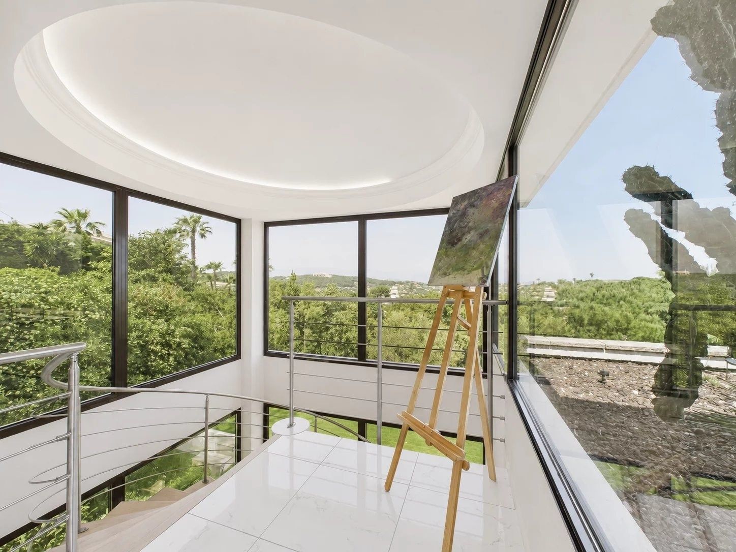 luxury villa 7 Rooms for sale on VALLAURIS (06220)