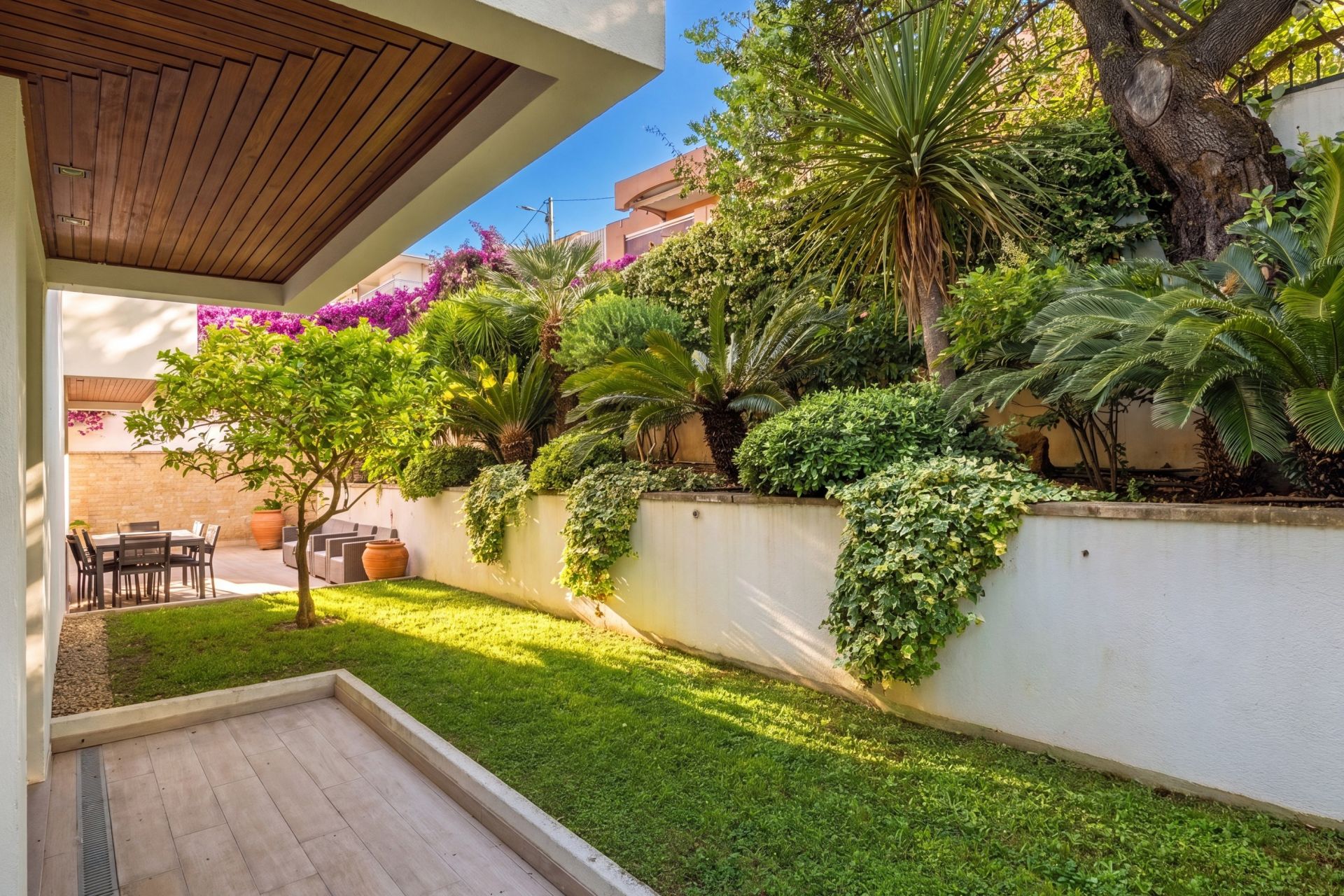 luxury apartment 4 Rooms for sale on CAP D ANTIBES (06160)