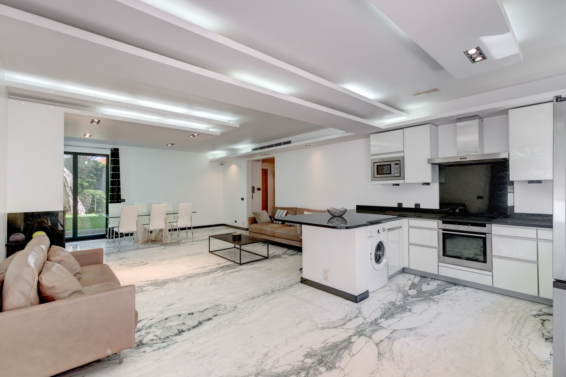 luxury apartment 4 Rooms for sale on CAP D ANTIBES (06160)