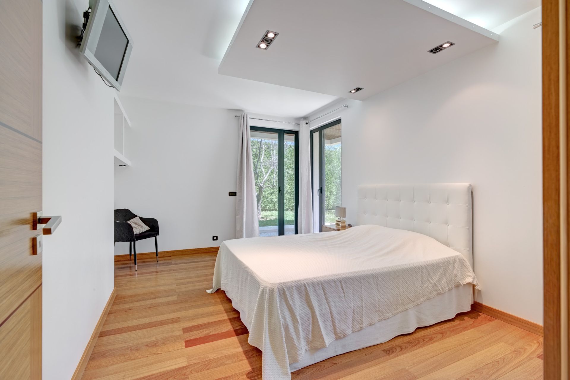 luxury apartment 4 Rooms for sale on CAP D ANTIBES (06160)