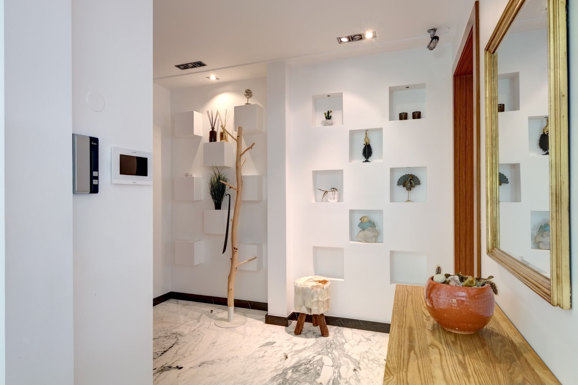 luxury apartment 4 Rooms for sale on CAP D ANTIBES (06160)