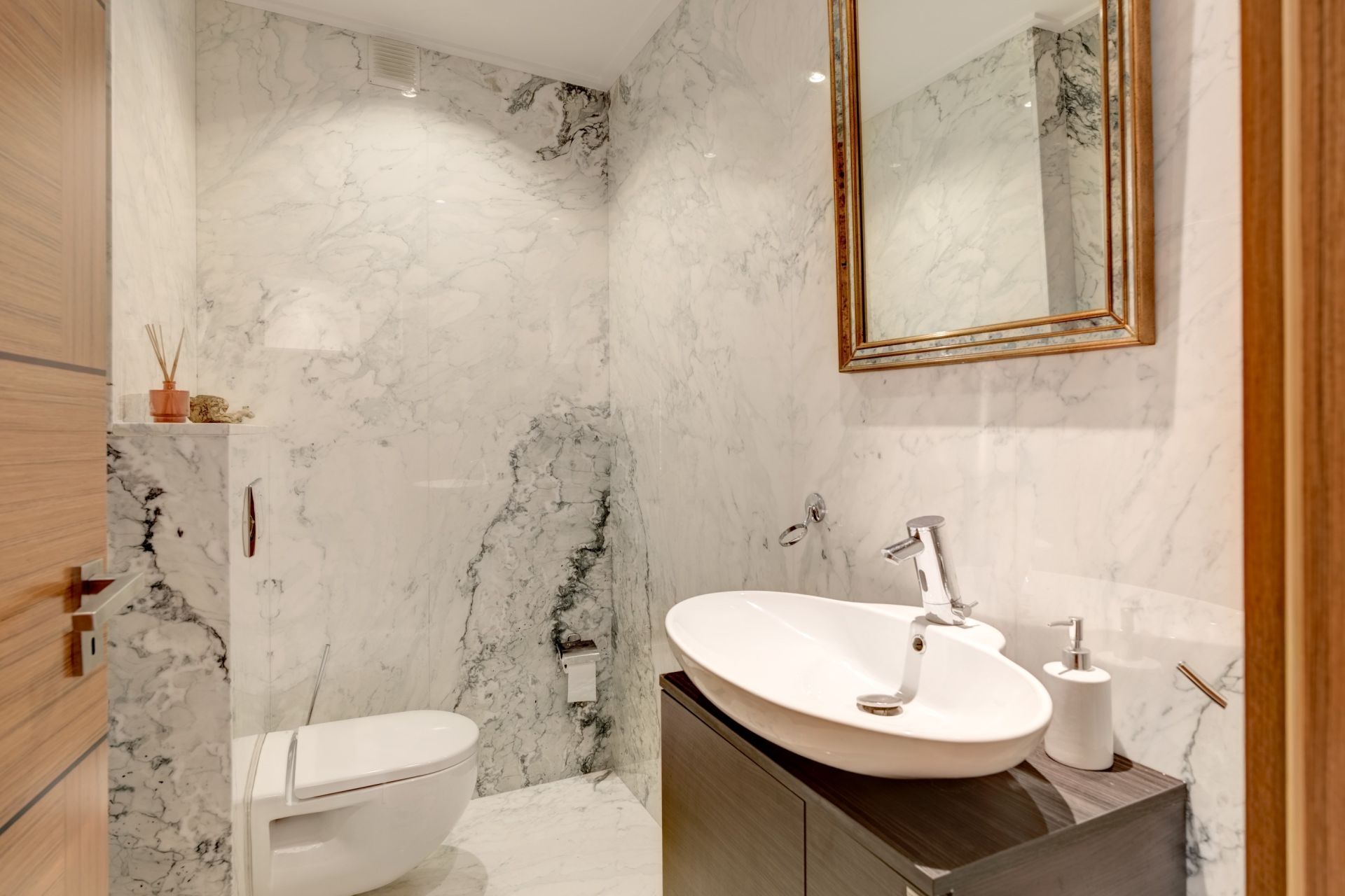 luxury apartment 4 Rooms for sale on CAP D ANTIBES (06160)