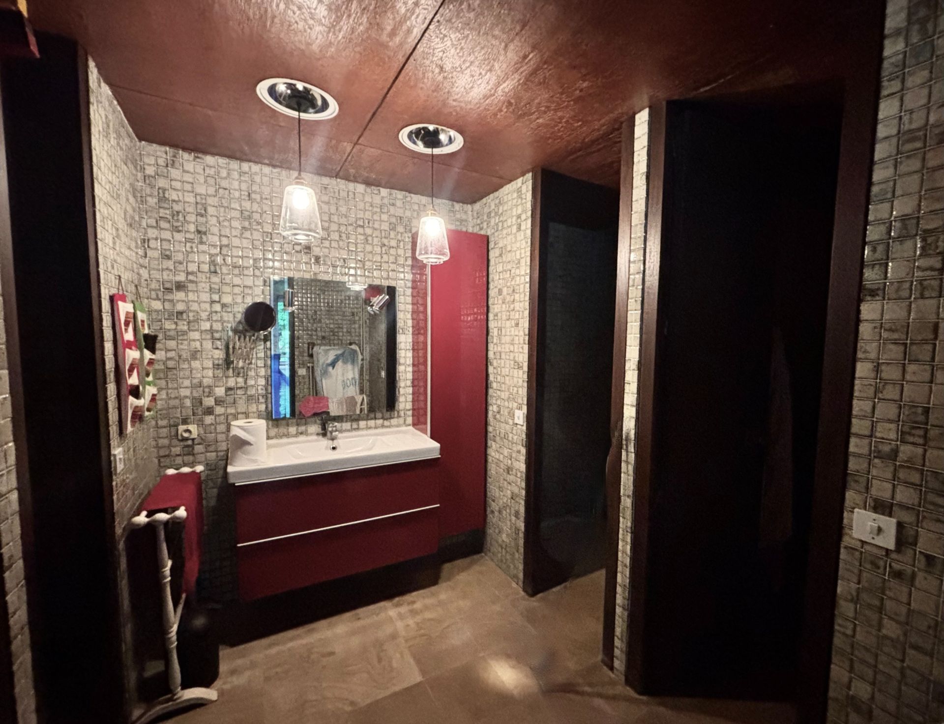 luxury house 5 Rooms for sale on MOYAUX (14590)